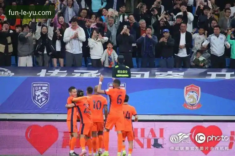 青岛海牛3-1掀翻上海海港：一场技术细节驱动的逆袭战全面评测